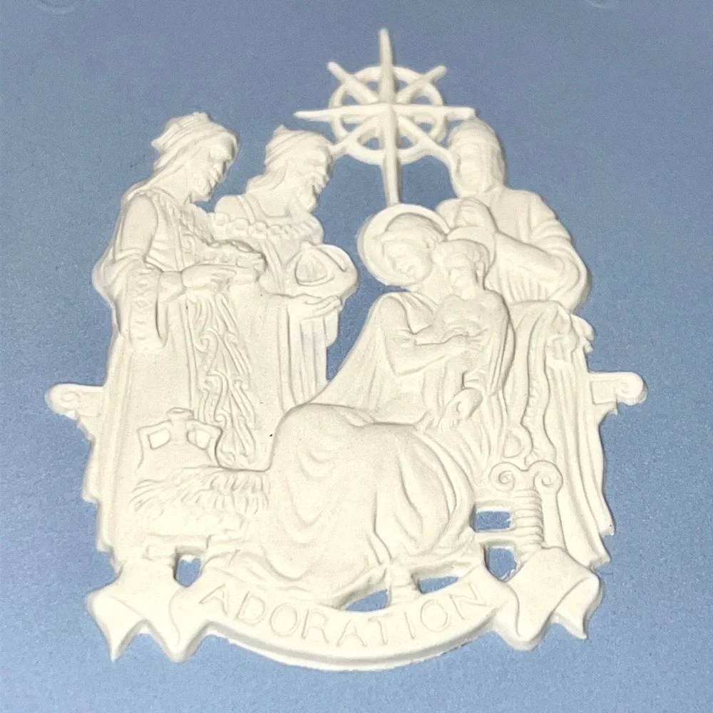 Wedgwood 1998 Japsperware Christmas Plate Adoration